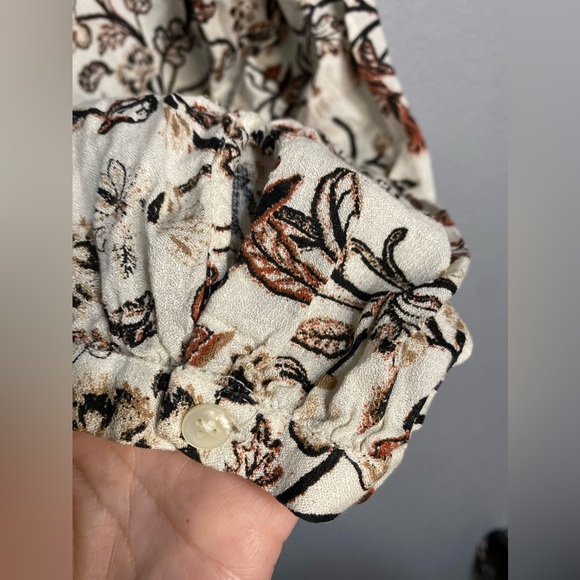 Lucky Brand - Boho Floral Tasseled Top NWOT - Picture 7 of 9